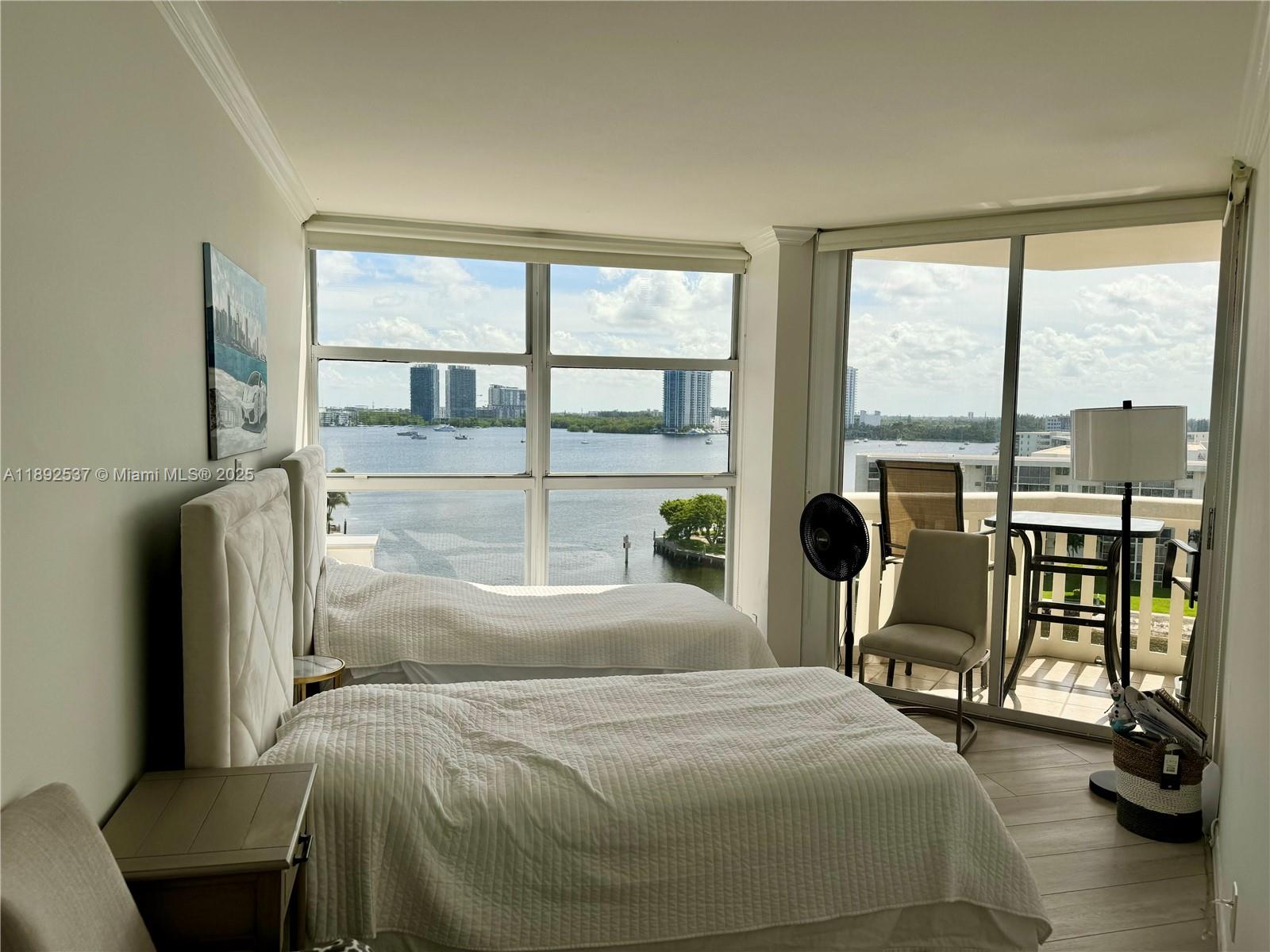 WILLIAMS ISLAND - Residential