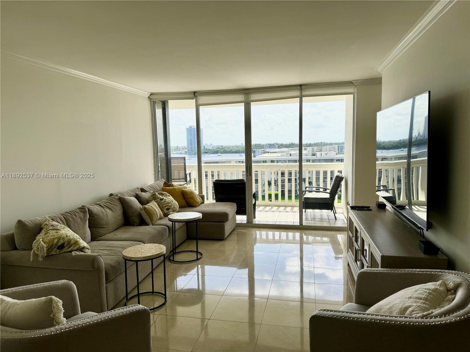 WILLIAMS ISLAND - Residential