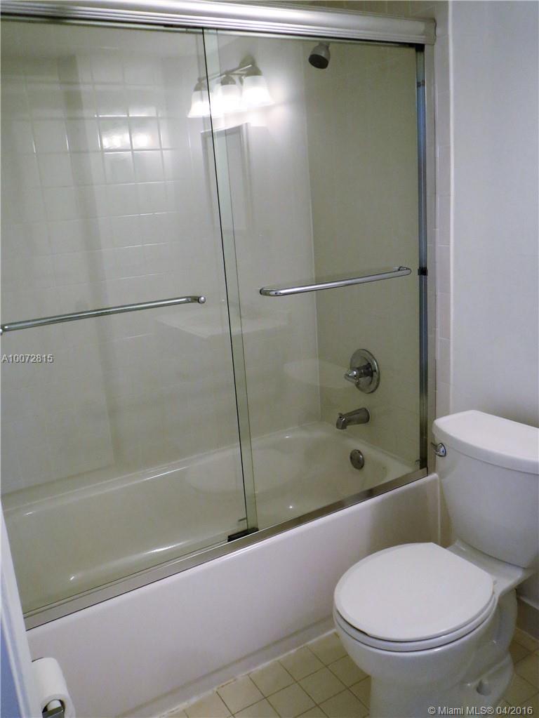 Las Brisas Country Club M - Residential Lease