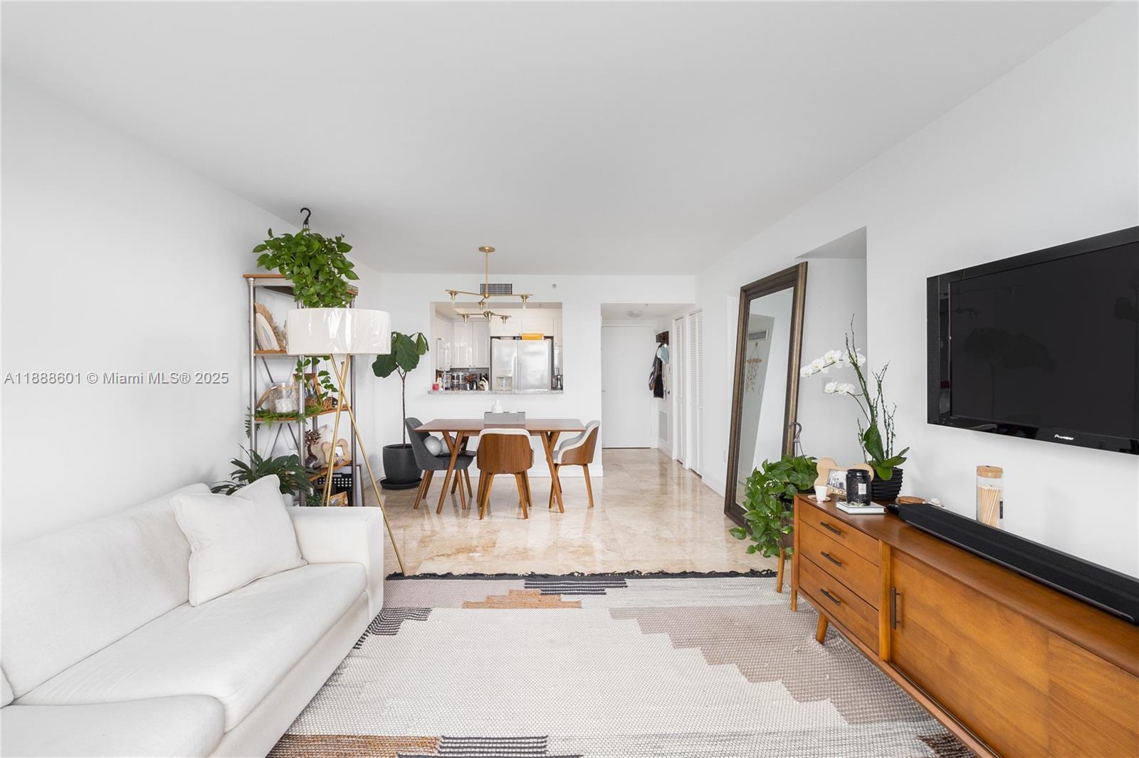 1800 Sunset Harbour Dr 809