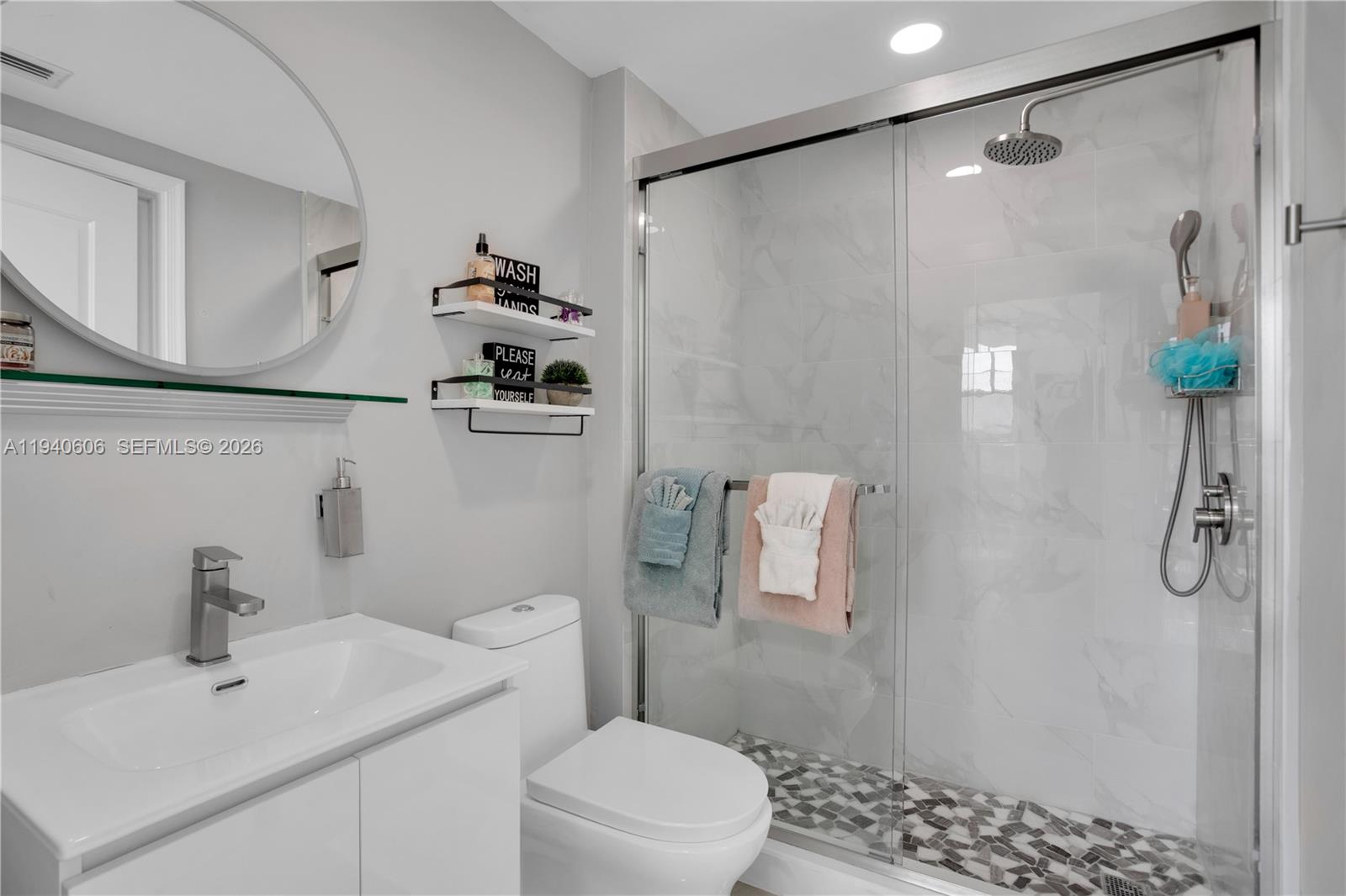 PLATINUM CONDO - Residential Lease