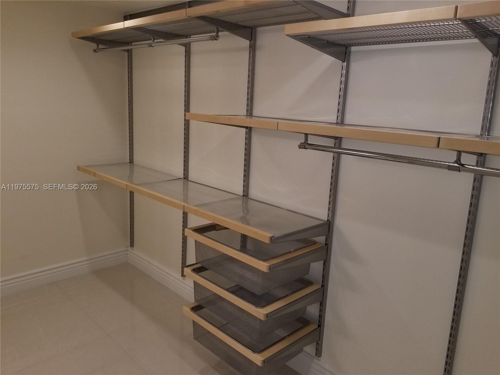 BISCAYA III CONDO - Residential