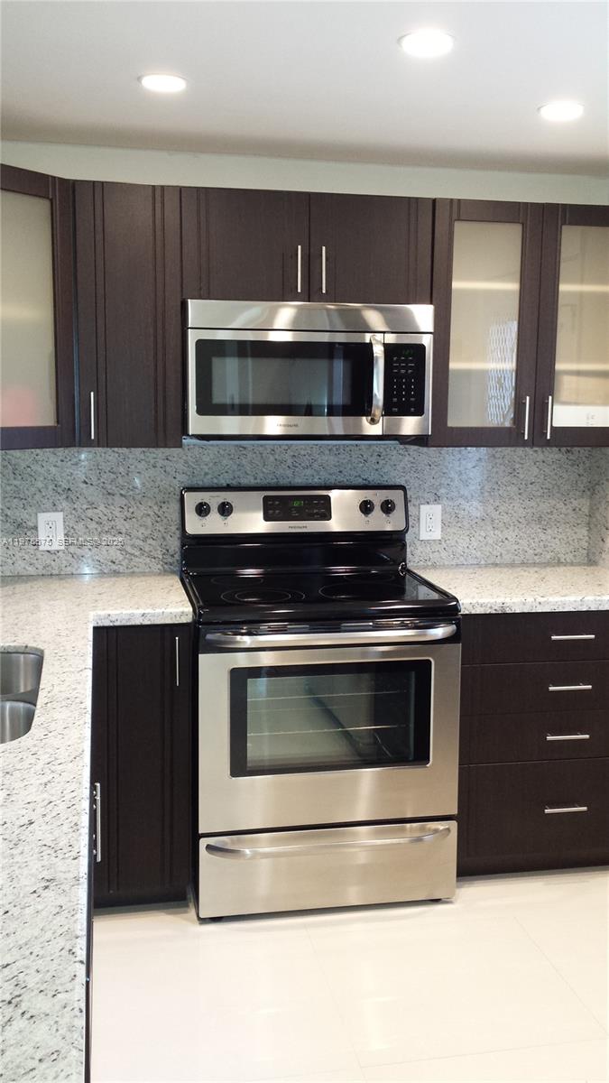 BISCAYA III CONDO - Residential