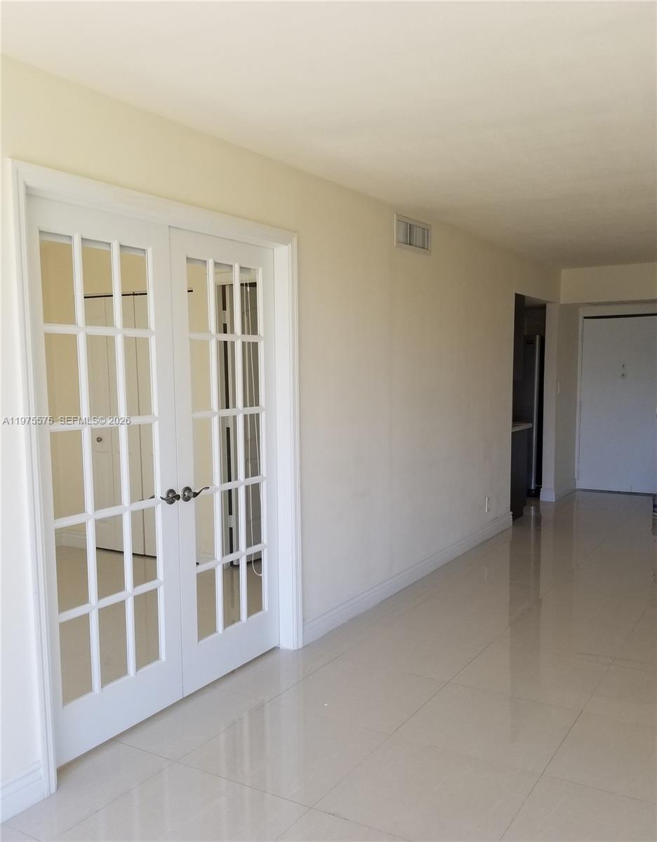 BISCAYA III CONDO - Residential