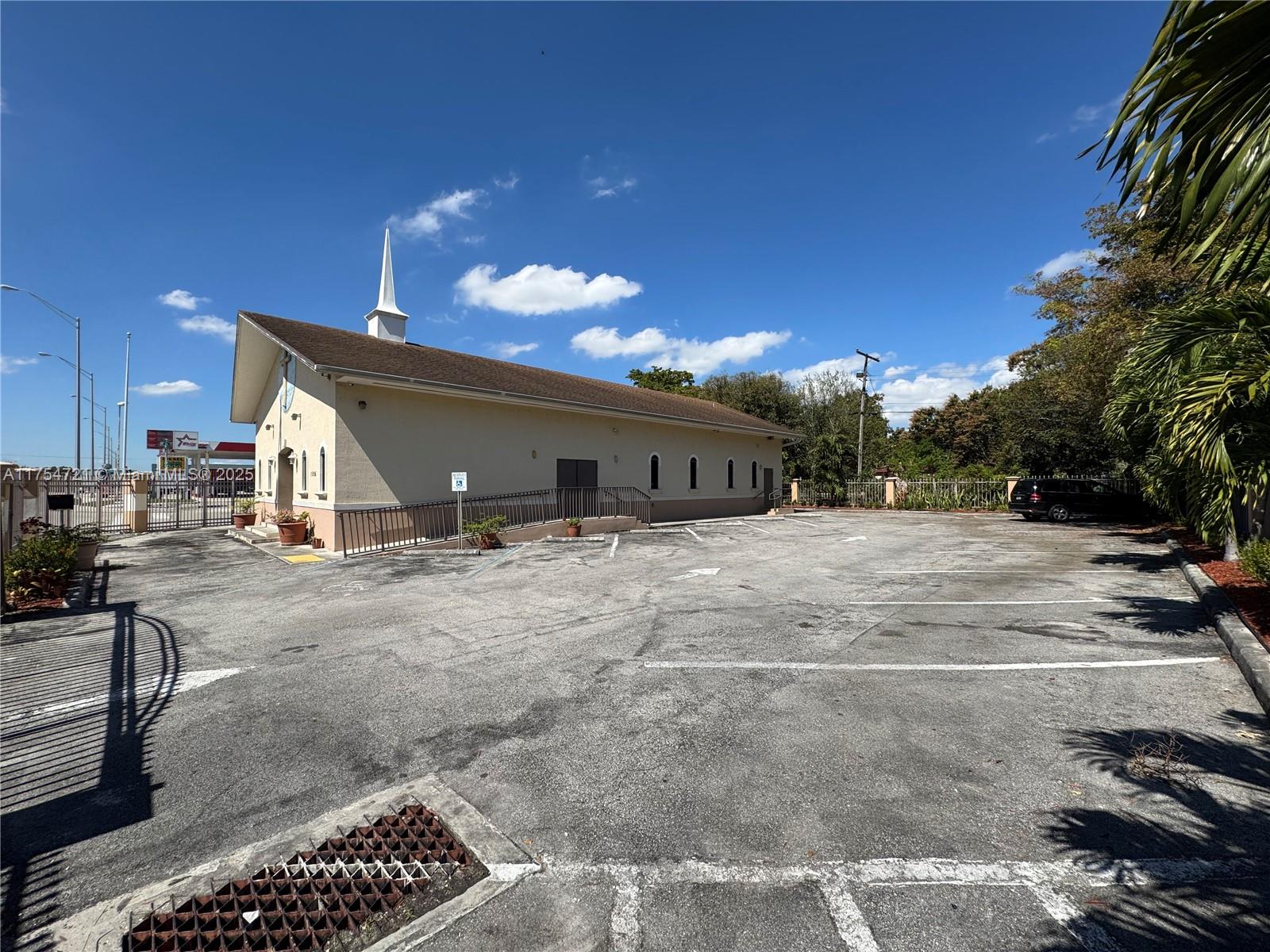 1595 NW 119th St