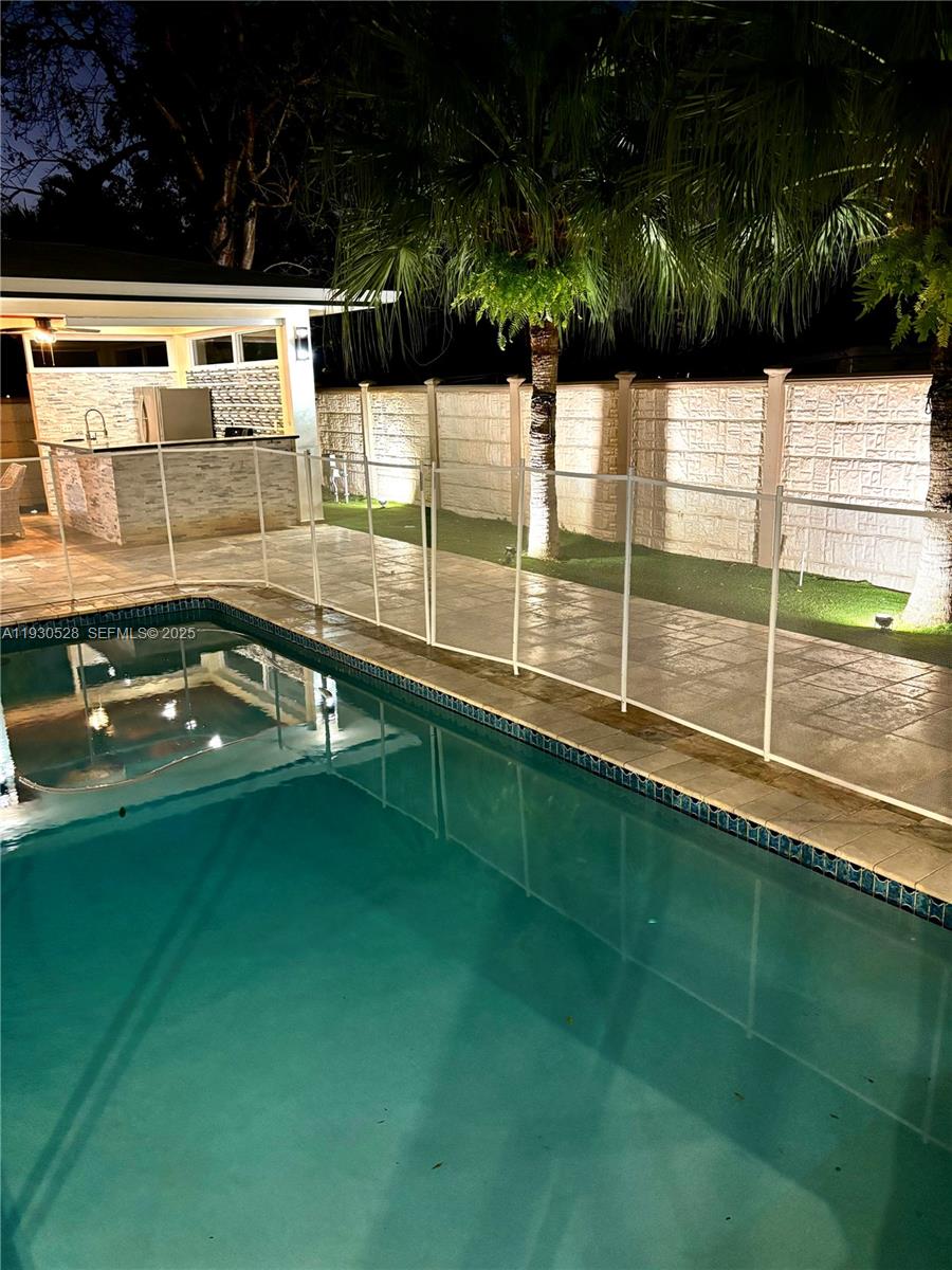 BEL AIRE SEC 8 - Residential Lease