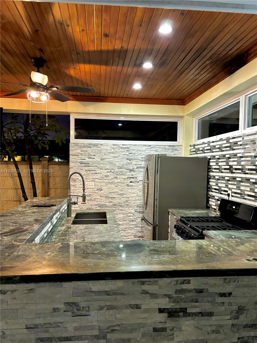 BEL AIRE SEC 8 - Residential Lease