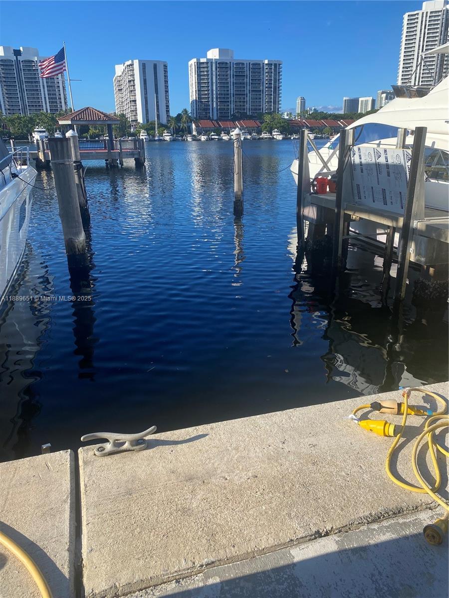 3601 NE 207th St, slip S98