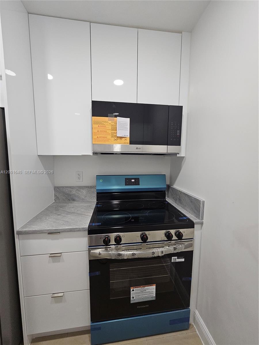 OLD DIXIE MANOR - Residential Lease