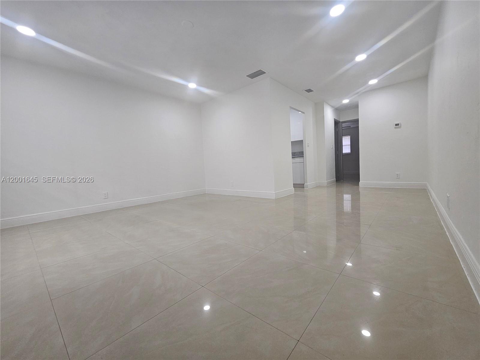 OLD DIXIE MANOR - Residential Lease