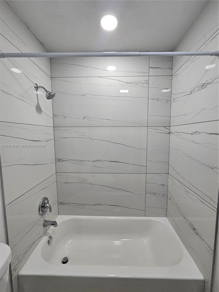 OLD DIXIE MANOR - Residential Lease