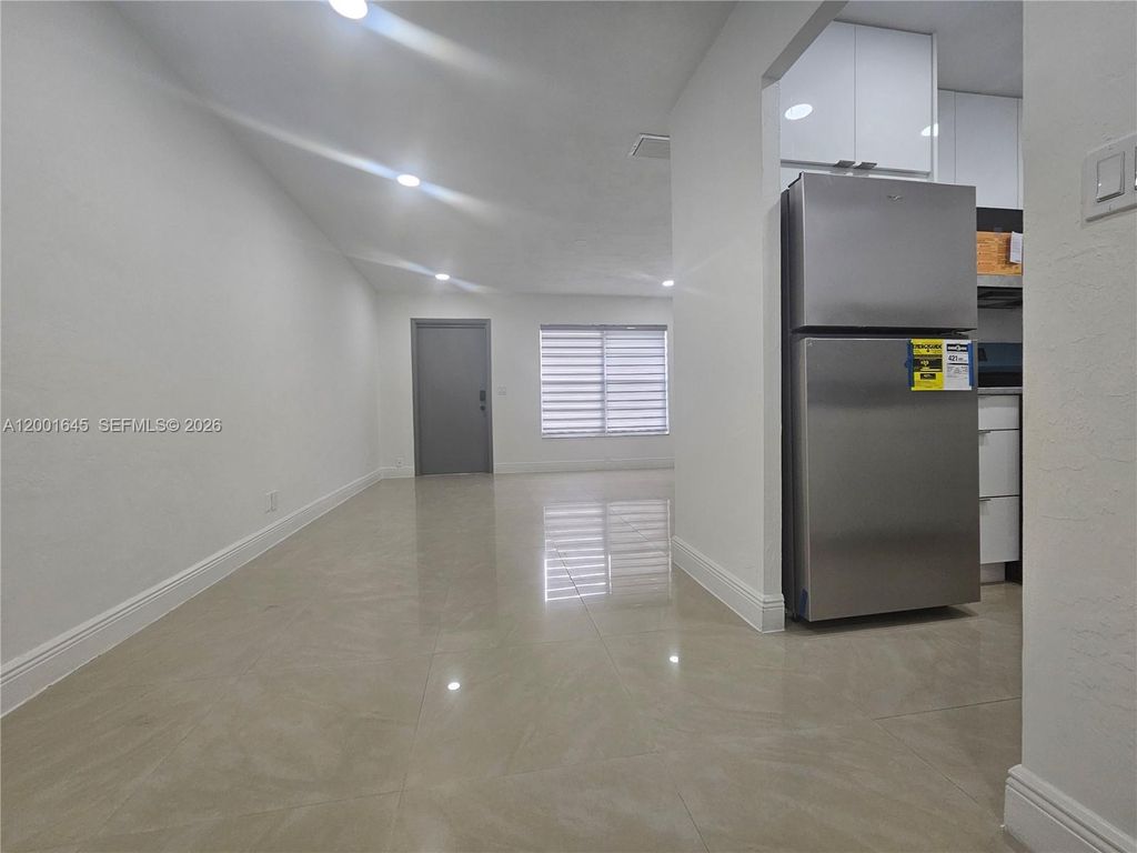 Photo of 700 NE 46th Ct #2, Oakland Park, FL 33334 (MLS # A12001645)