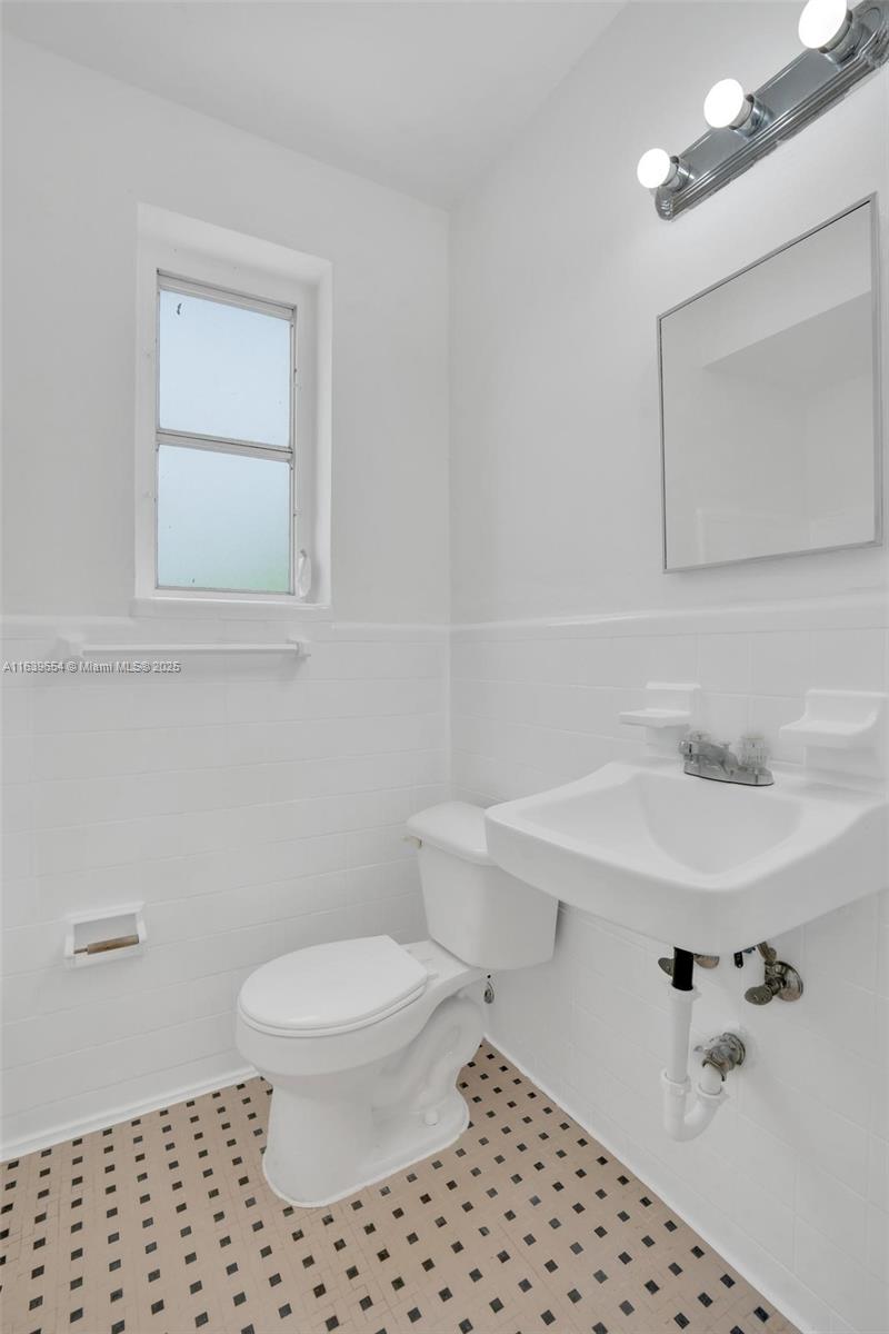 821 JEFFERSON CONDO - Residential