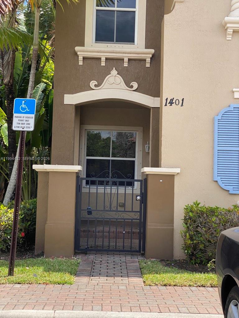 LINKS AT EMERALD DUNES CO - Residential Lease