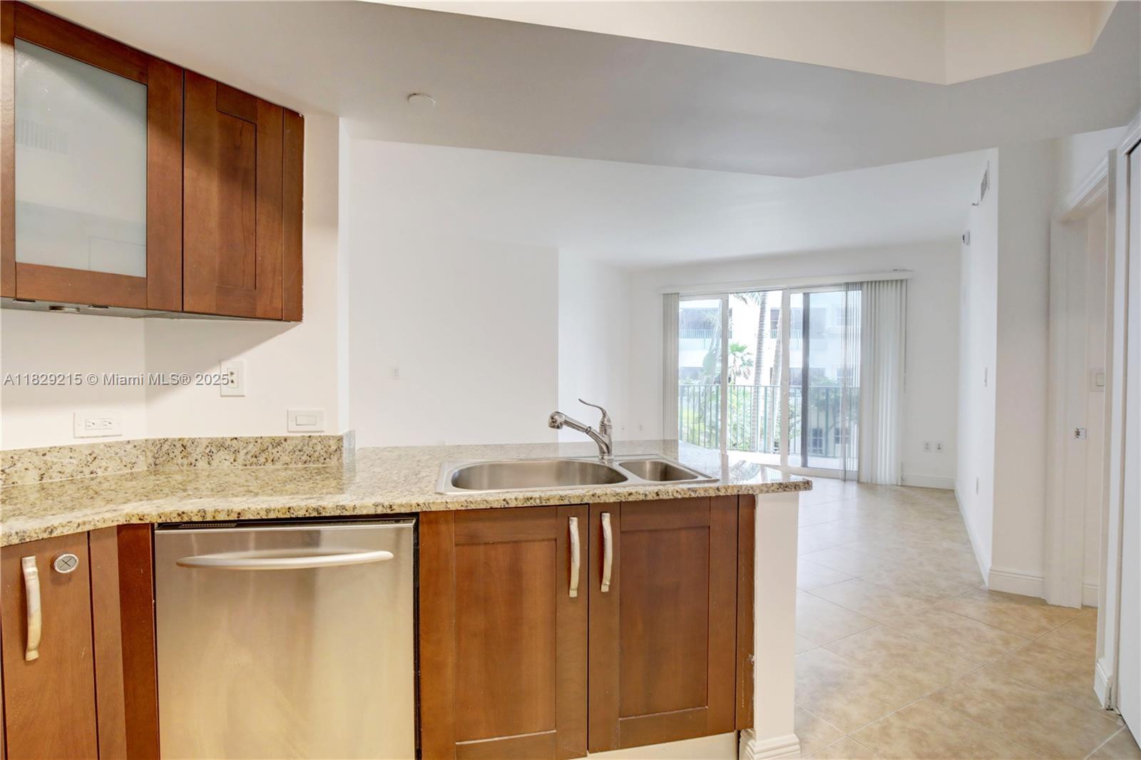 TURNBERRY VILLAGE SO TOWE - Residential