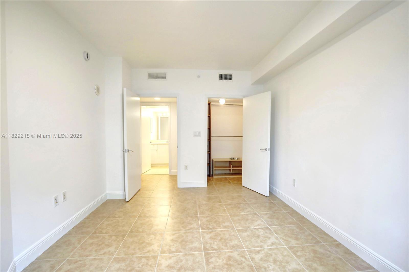 TURNBERRY VILLAGE SO TOWE - Residential