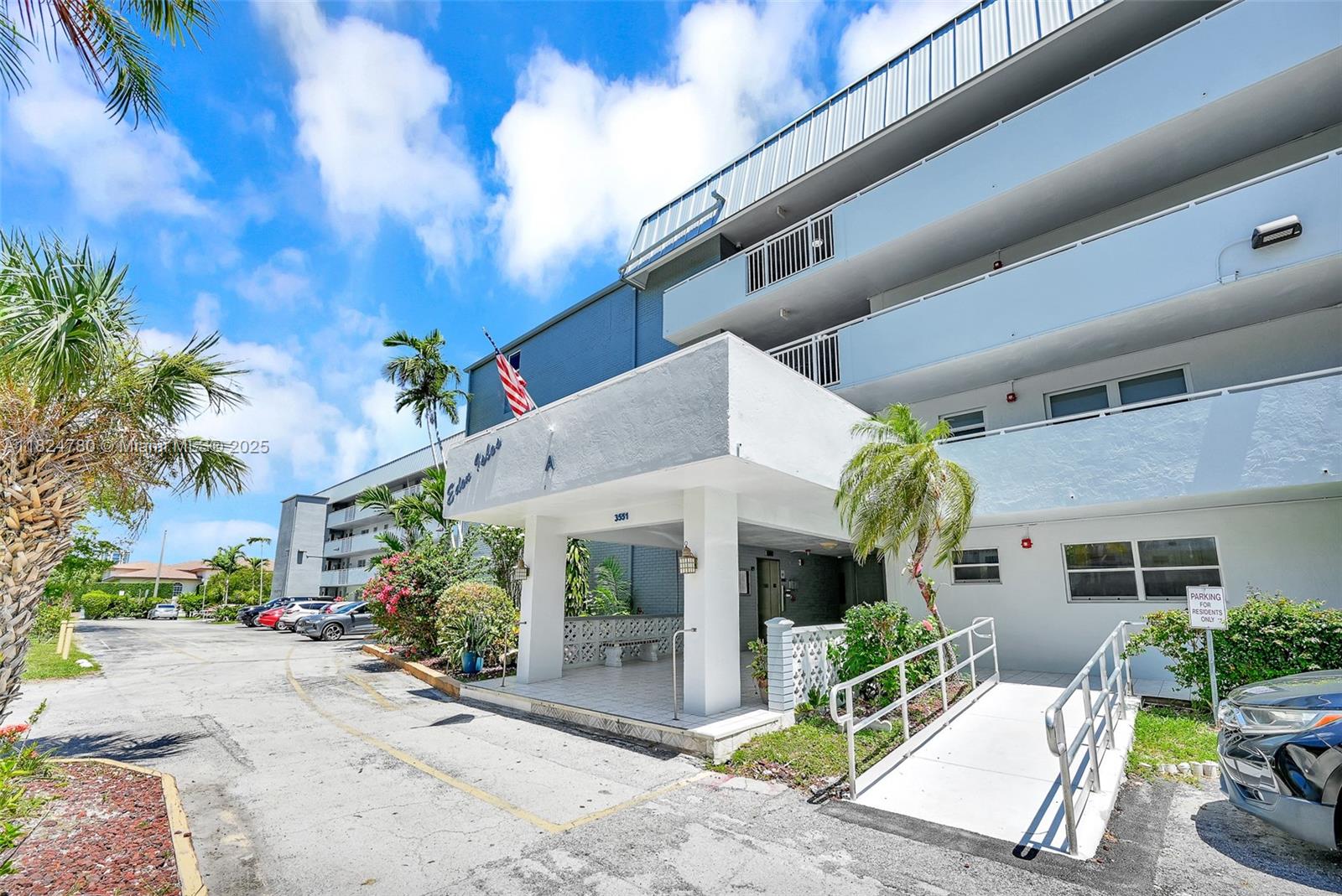 EDEN ISLES CONDO PART 1 - Residential