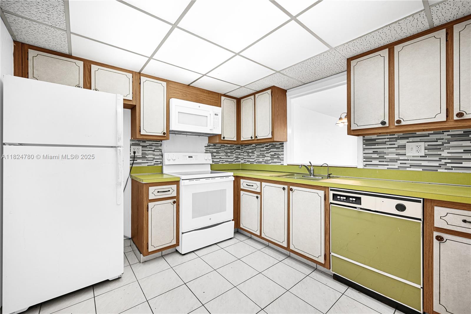 EDEN ISLES CONDO PART 1 - Residential