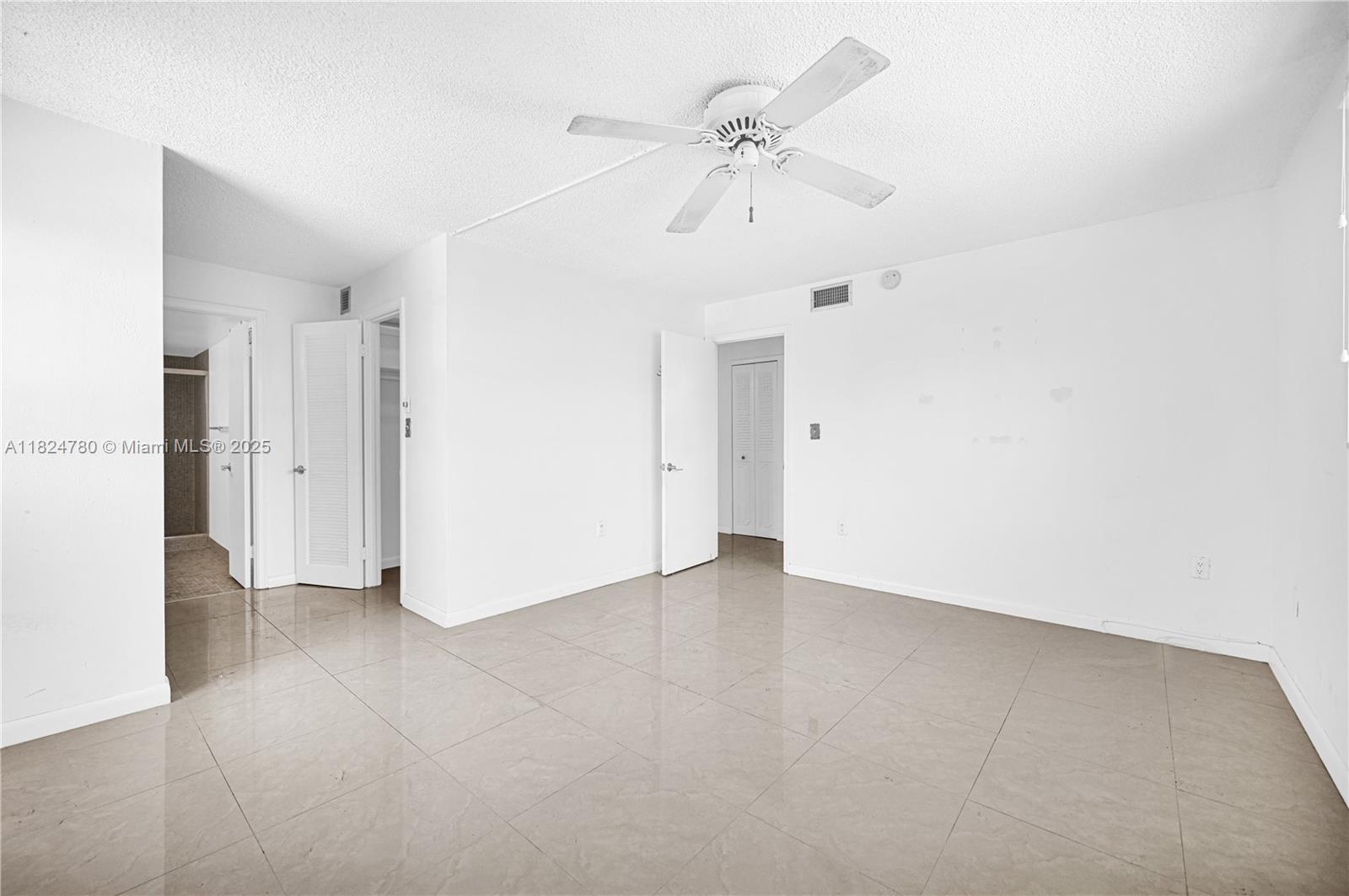 EDEN ISLES CONDO PART 1 - Residential