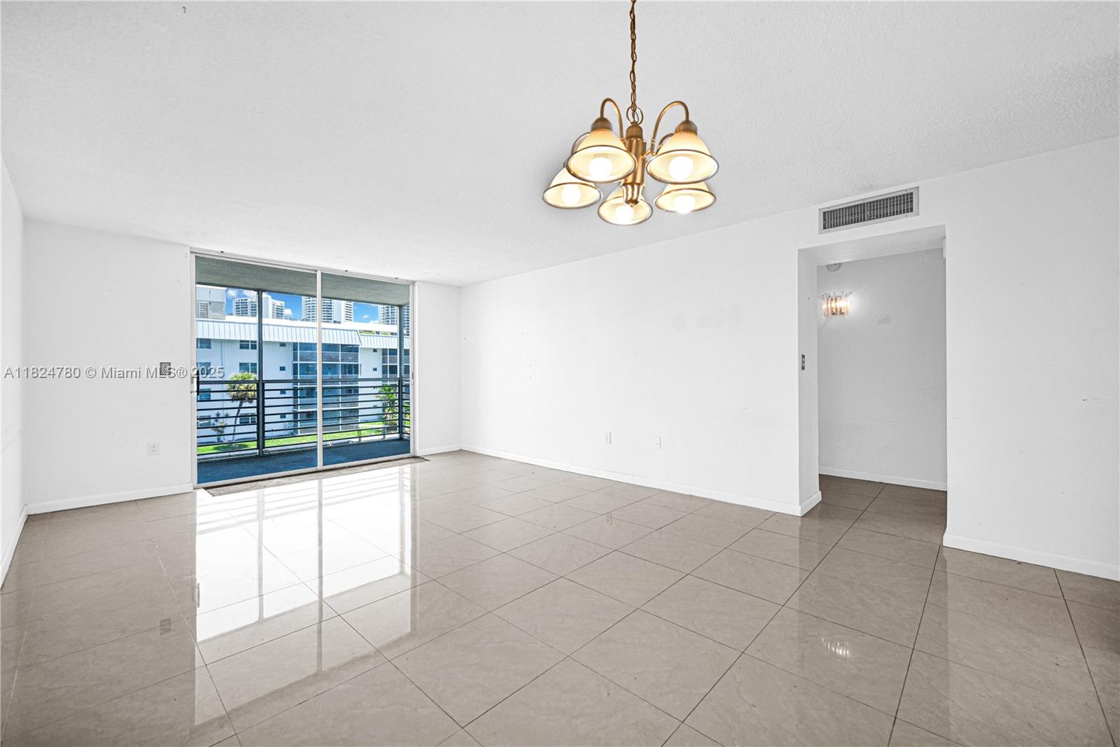 EDEN ISLES CONDO PART 1 - Residential