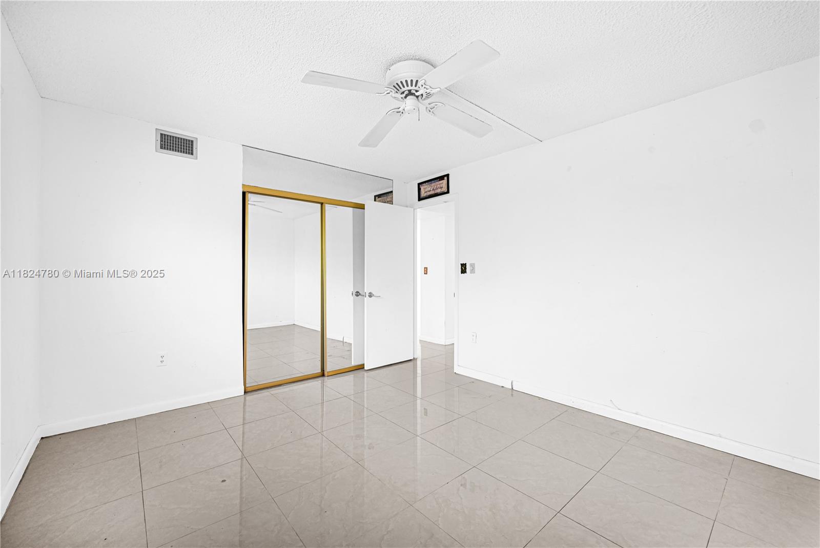 EDEN ISLES CONDO PART 1 - Residential