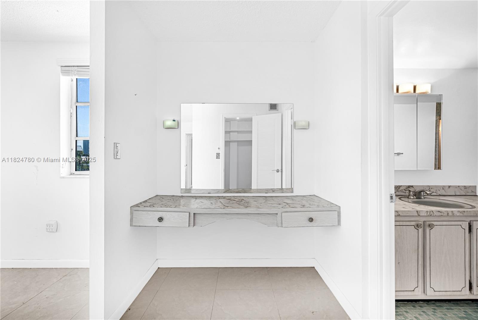 EDEN ISLES CONDO PART 1 - Residential