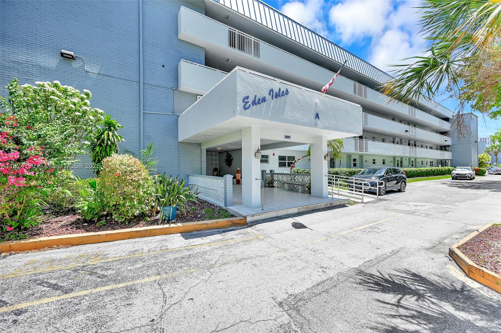 EDEN ISLES CONDO PART 1 - Residential