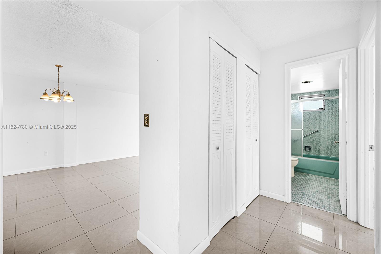 EDEN ISLES CONDO PART 1 - Residential