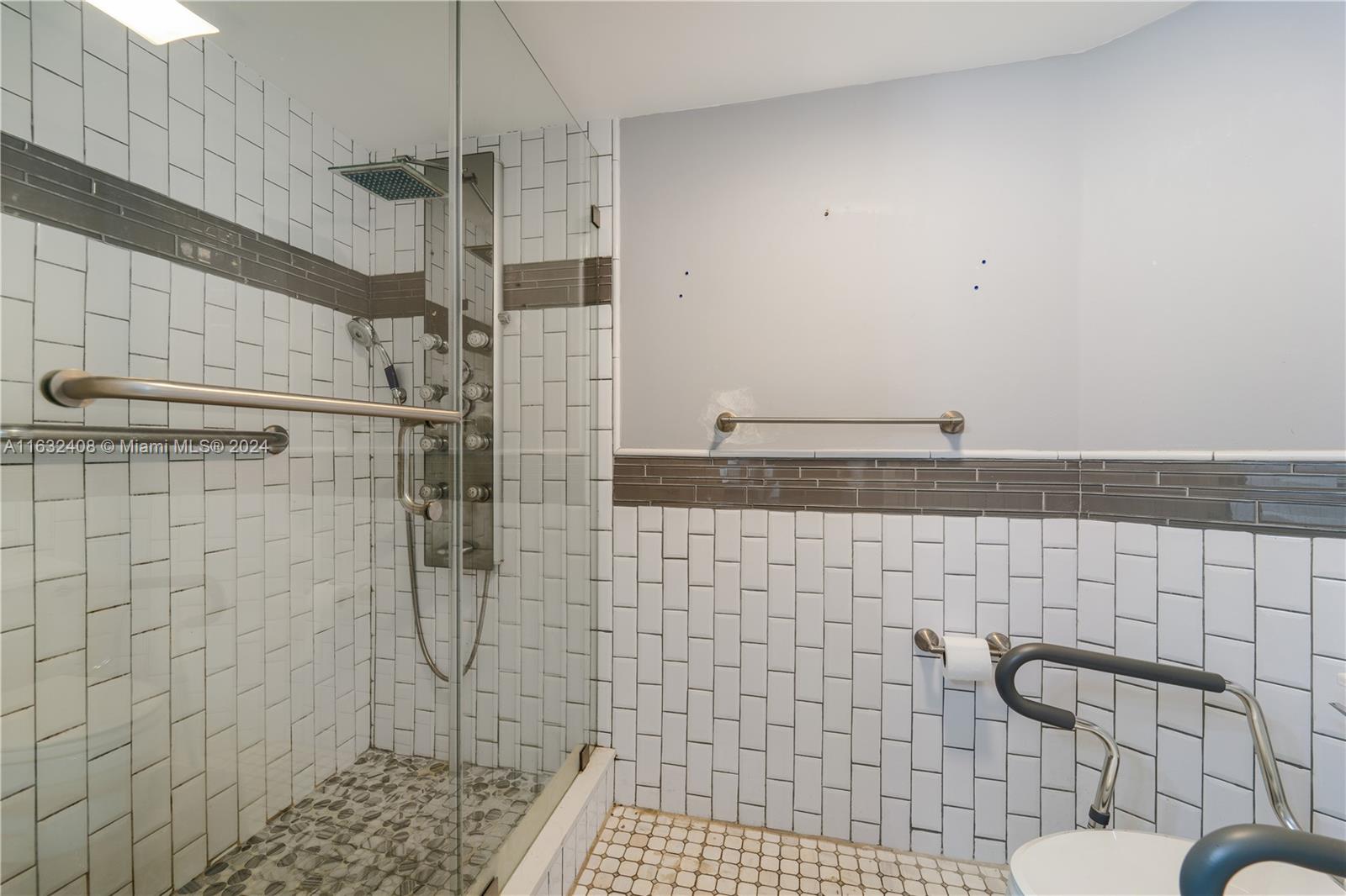 PLYMOUTH AT CENTURY VILLA - Residential