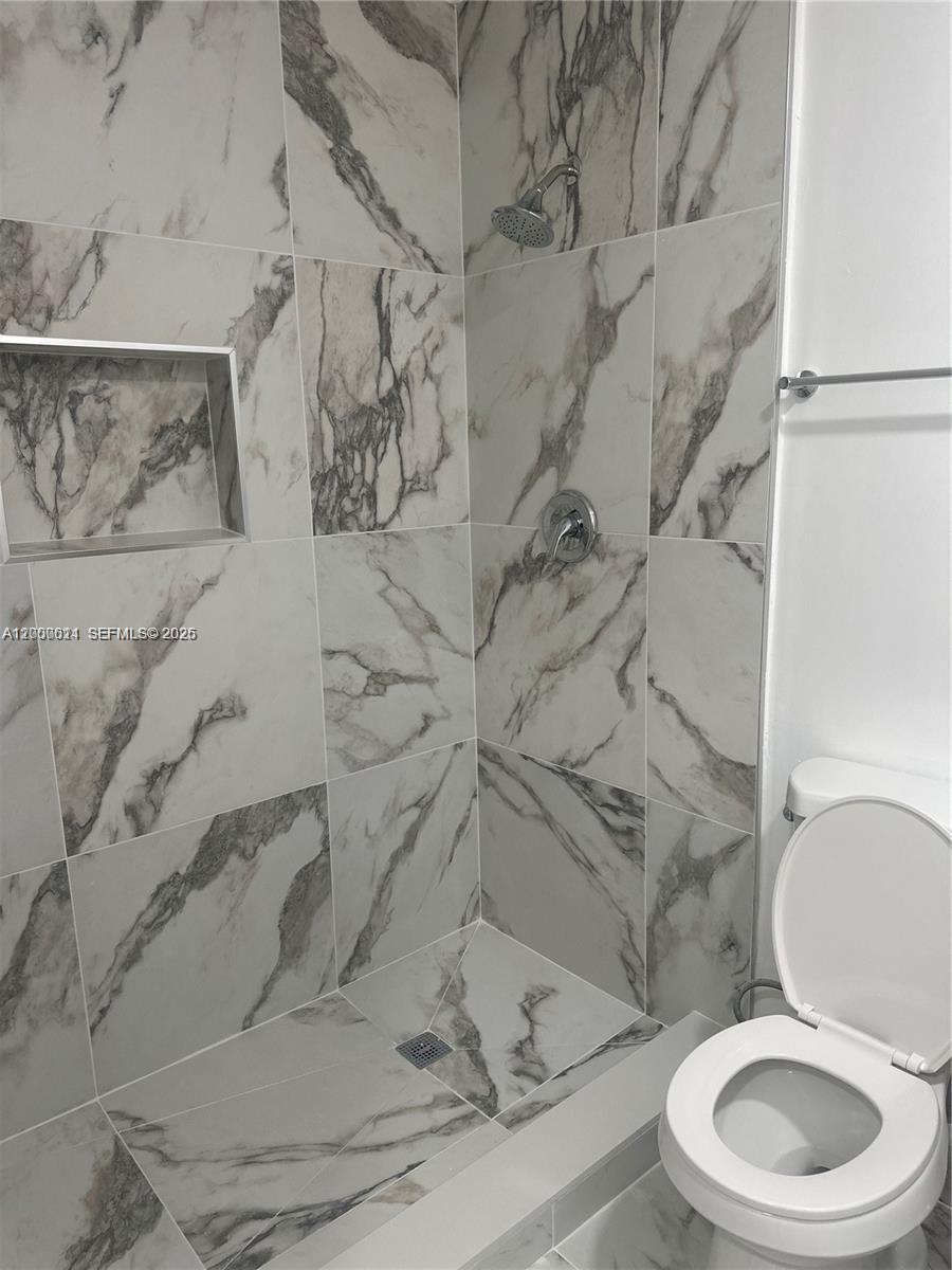 PALM GARDEN PARK - Residential Lease