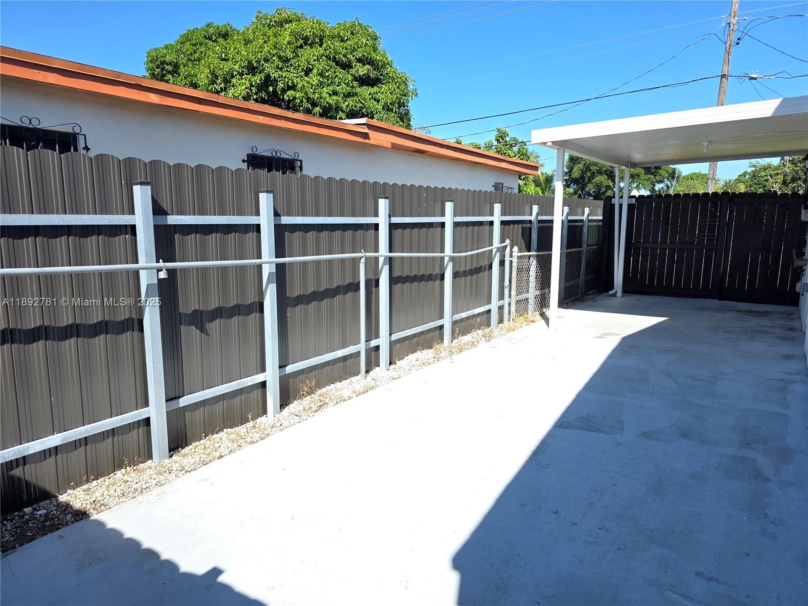 GUAVA GROVES ESTATES - Residential Lease