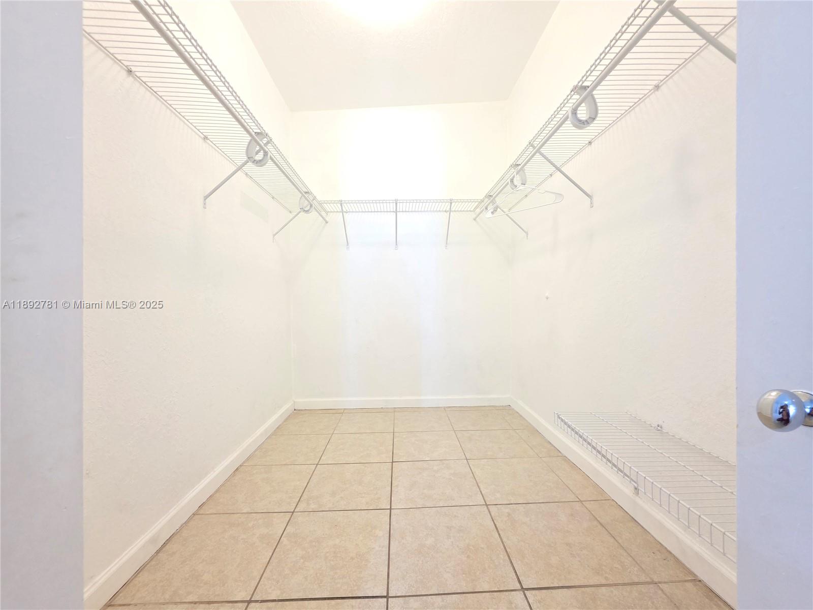 GUAVA GROVES ESTATES - Residential Lease