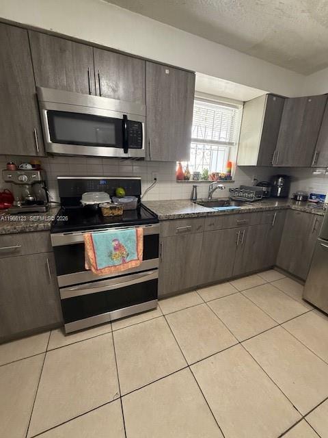 HIALEAH HOMESITES - Residential