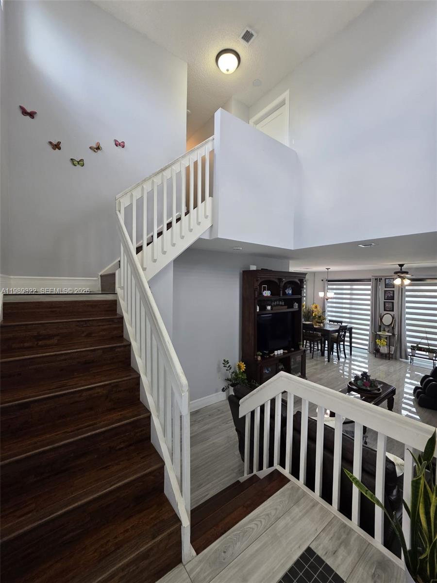 TOWNGATE - Residential