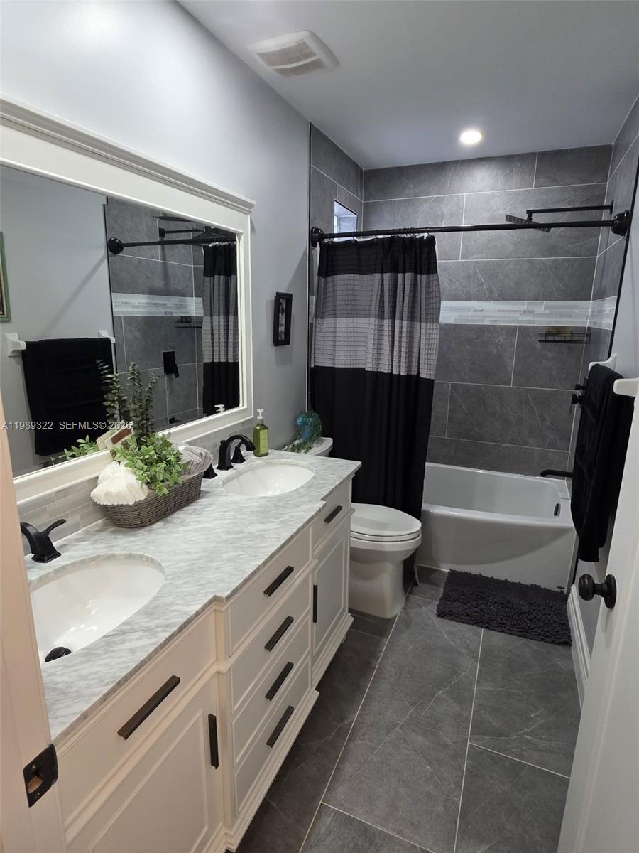 TOWNGATE - Residential