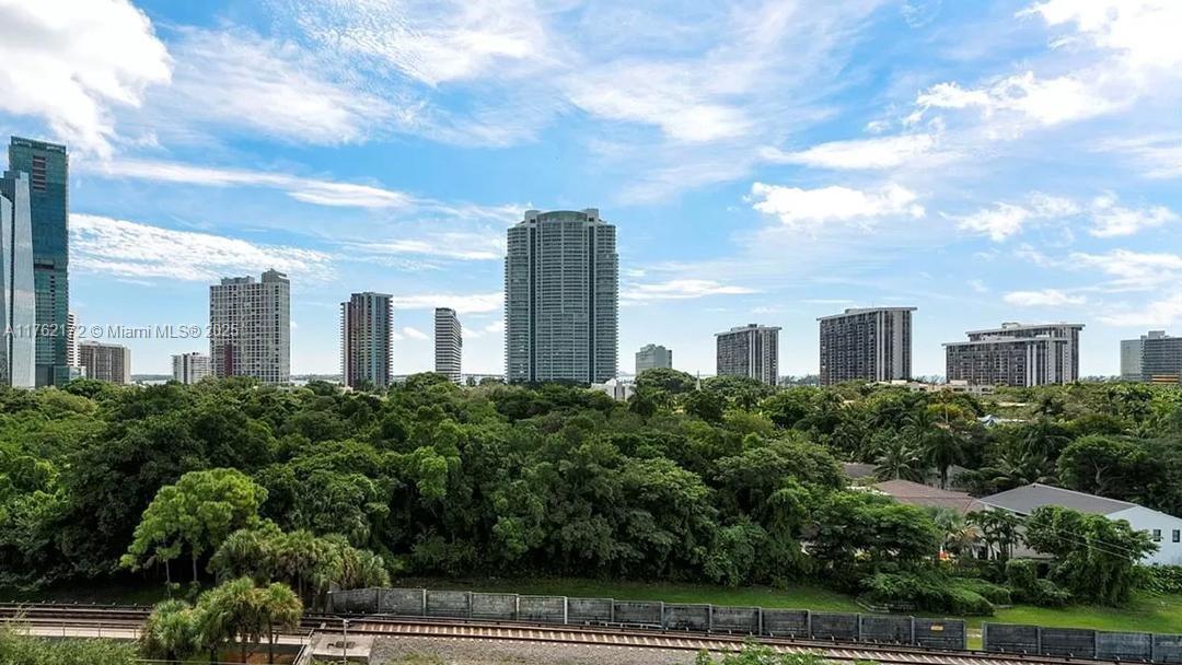 1600 Sw 1 Ave 705, Miami, Broward County, Florida - 1 Bedrooms  
1 Bathrooms - 