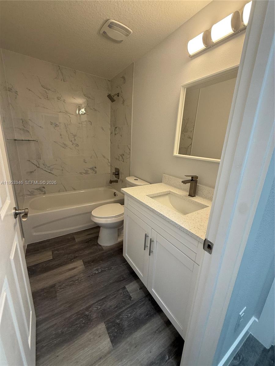 Rolling Ranch Estate - Residential