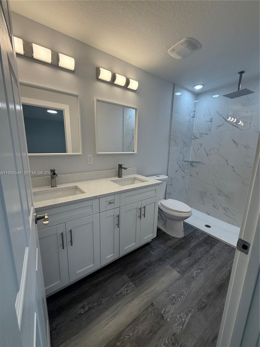 Rolling Ranch Estate - Residential