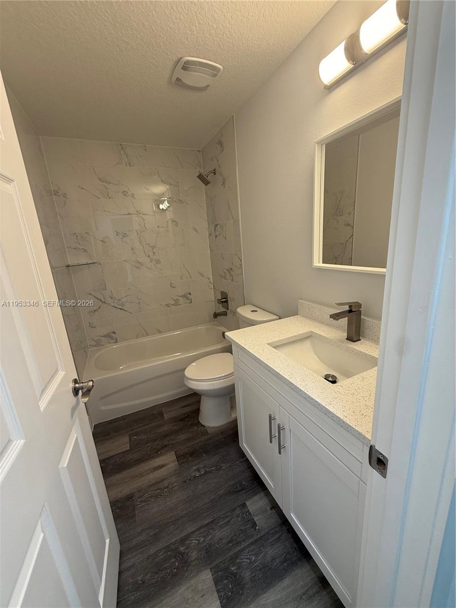 Rolling Ranch Estate - Residential