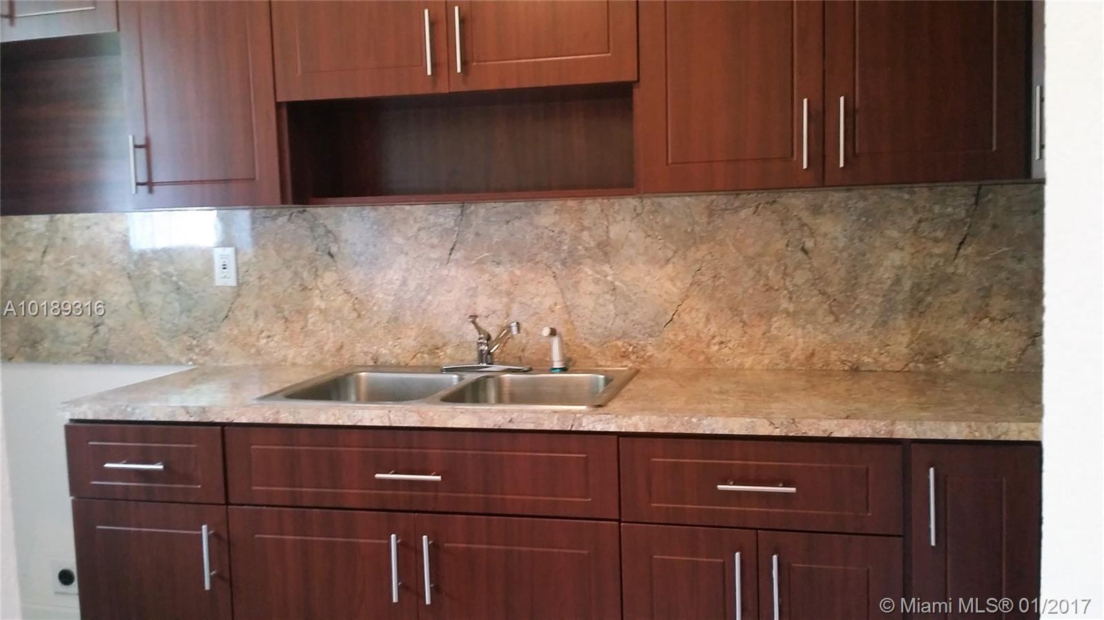 LAKE LUCERNE ESTATESq - Residential Lease