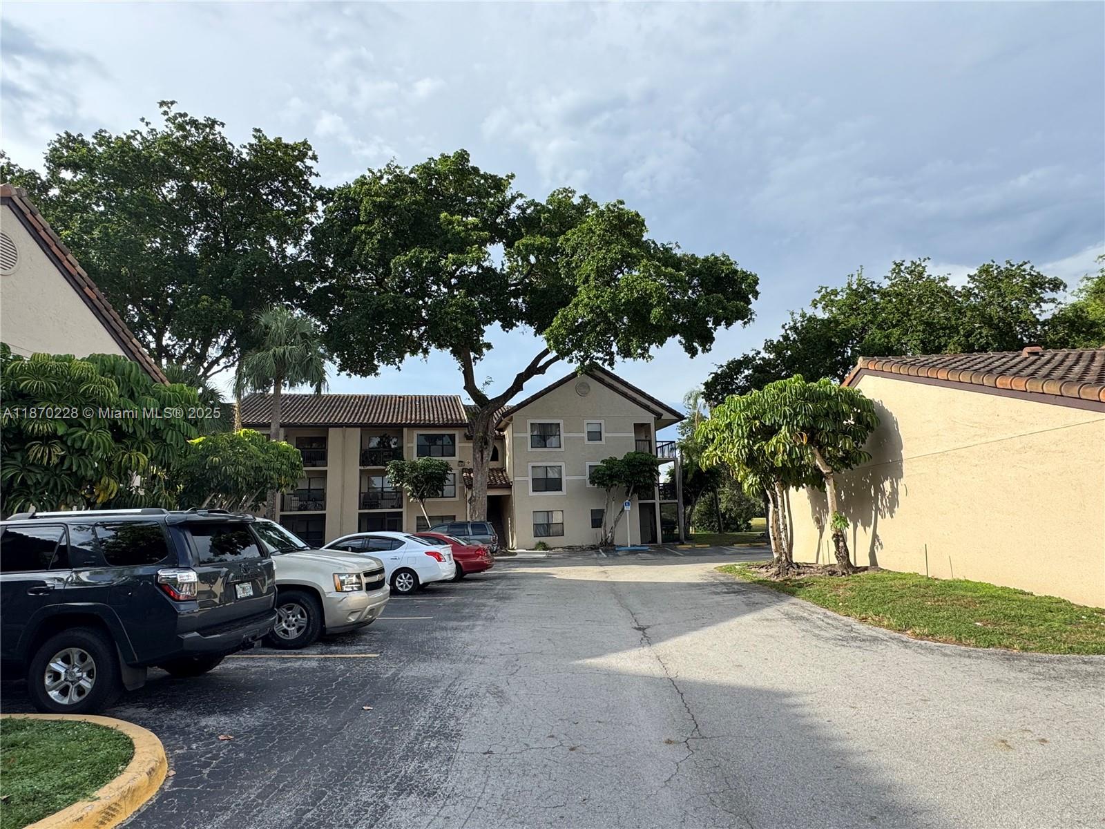 PALM AIRE GARDENS CONDO - Residential