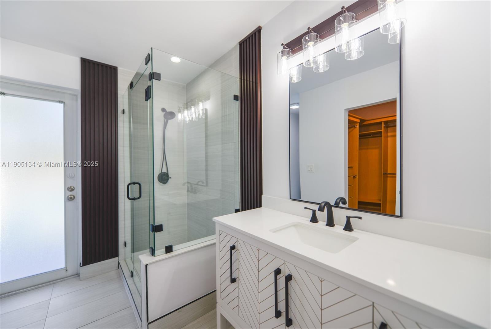 FLA FRUIT LANDS CO - Residential Lease