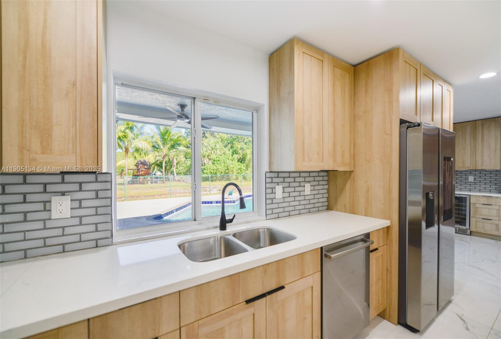 FLA FRUIT LANDS CO - Residential Lease