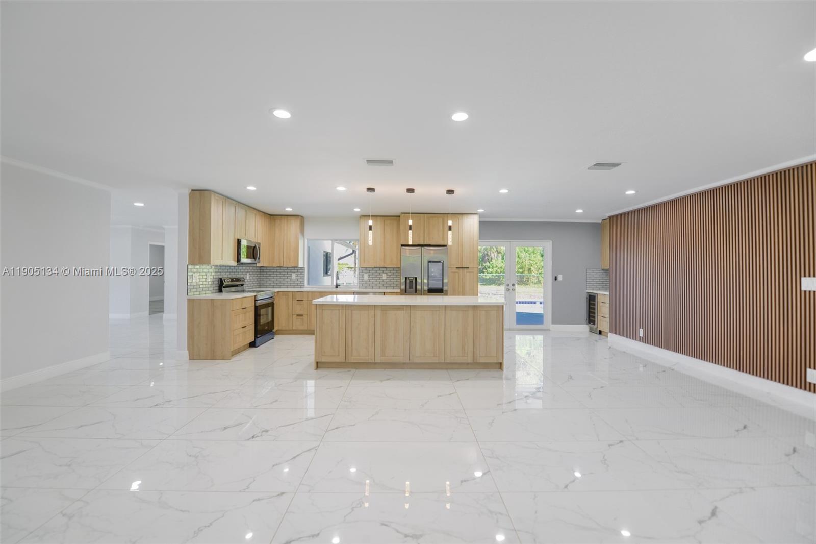 FLA FRUIT LANDS CO - Residential Lease