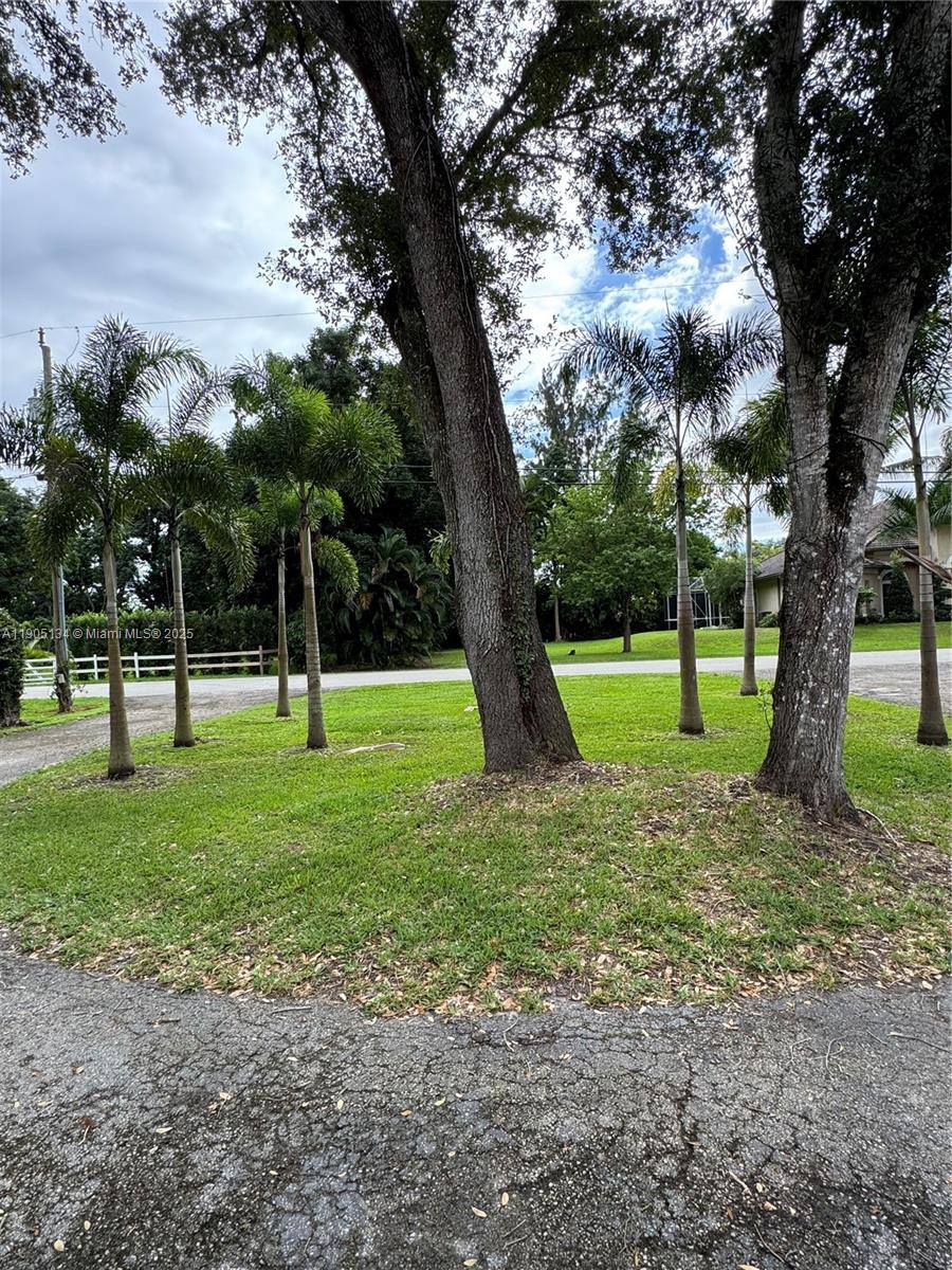 FLA FRUIT LANDS CO - Residential Lease