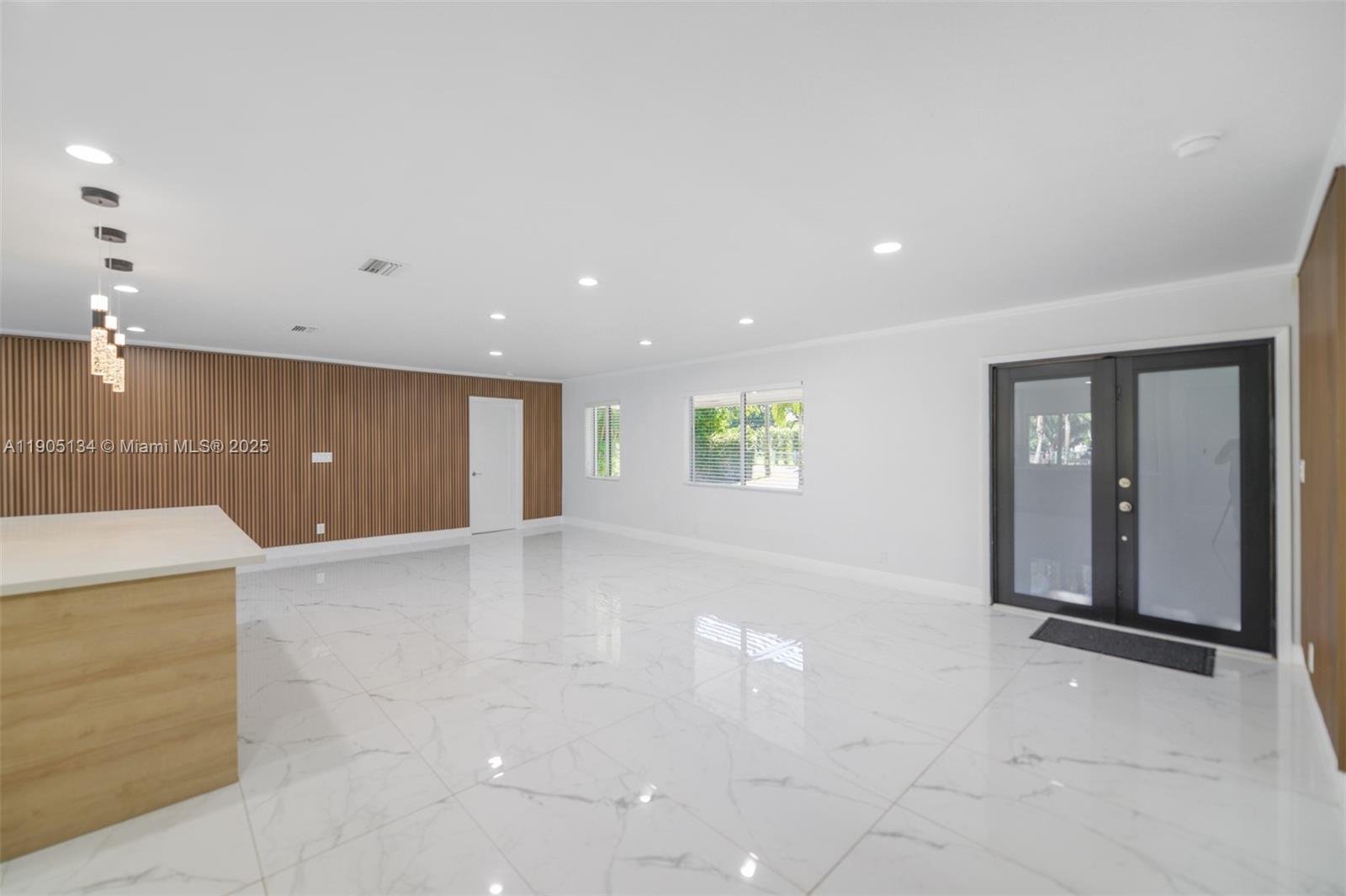 FLA FRUIT LANDS CO - Residential Lease