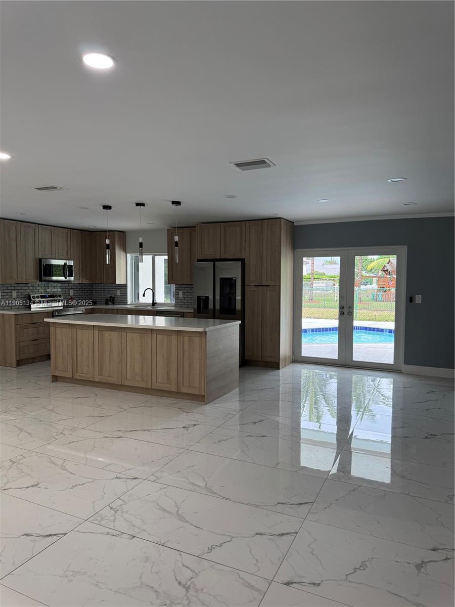 FLA FRUIT LANDS CO - Residential Lease