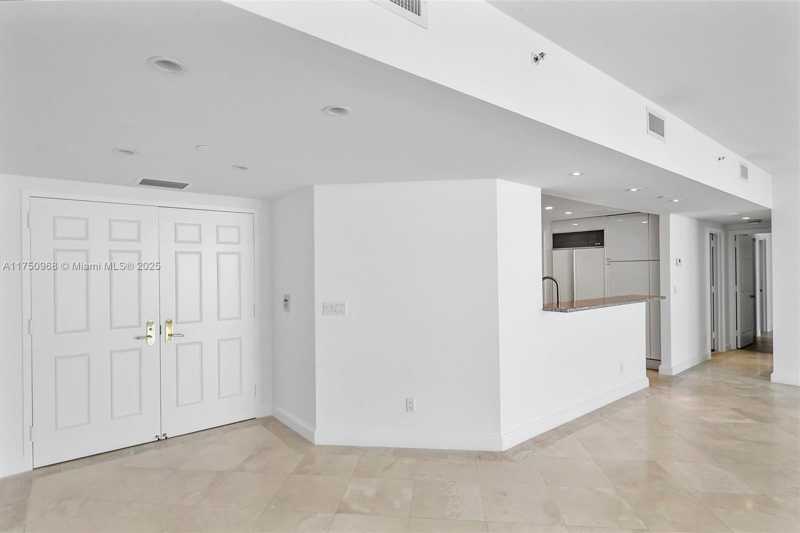 1643 Brickell Ave 2406