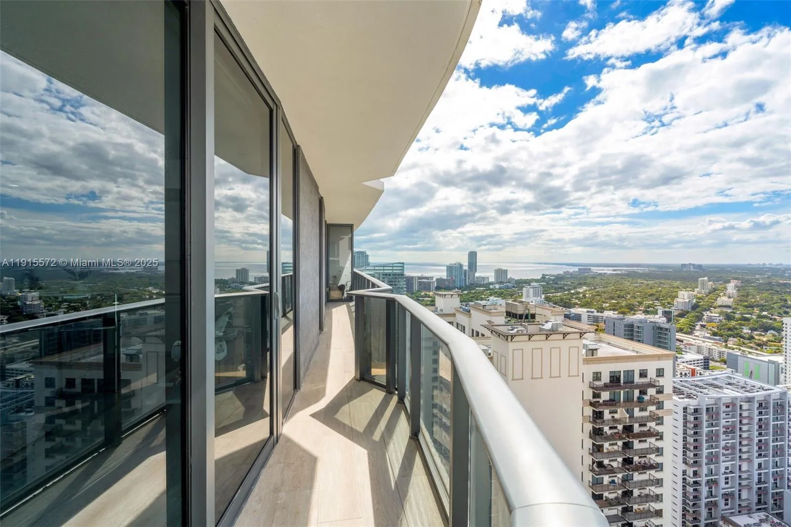 Miami, Florida 33130, United States, 2 Bedrooms Bedrooms, ,2 BathroomsBathrooms,Residential,Active,245264