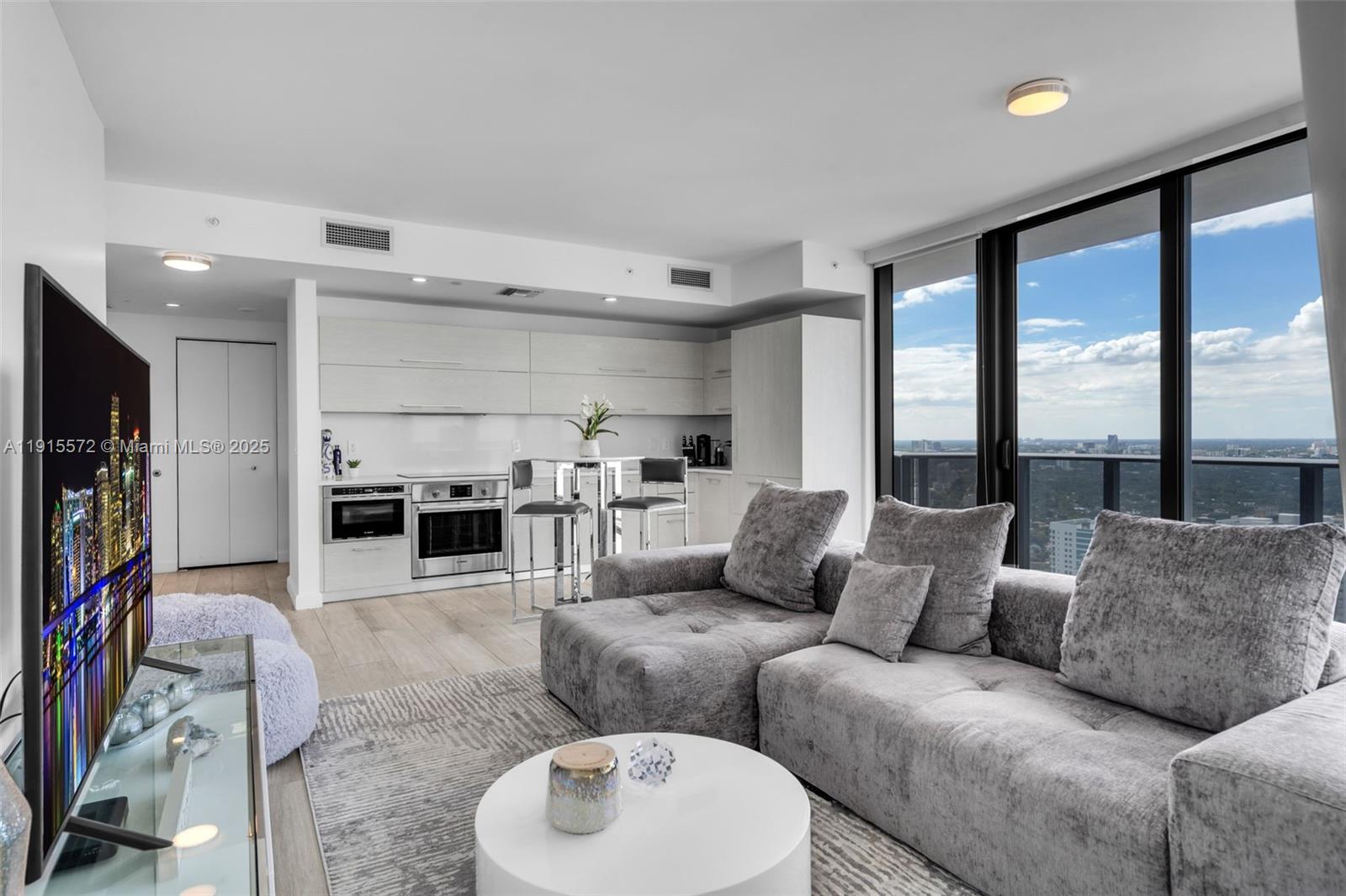 BRICKELL HEIGHTS WEST CON - Residential Lease